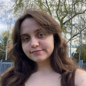 Meet your Posher, Caroline